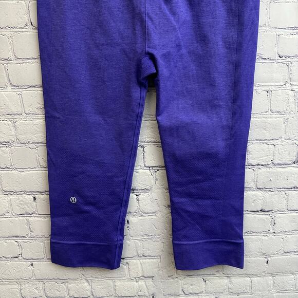 Lululemon Purple Cropped Knee Length Athletic Leggings 8 Workout Athleisure - Picture 6 of 8